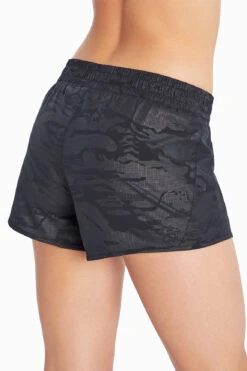 Marika Power Embossed Woven Short -Marika Shop KLS0474T MG09327