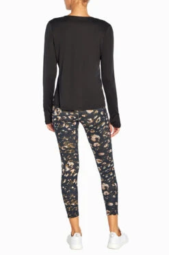 Marika Anya Long Sleeve Tee -Marika Shop MLT4092A 001.MLL1627A IOP.77713 f6ffc6fb 8dc9 4820 a1fd 4e004ebb9720