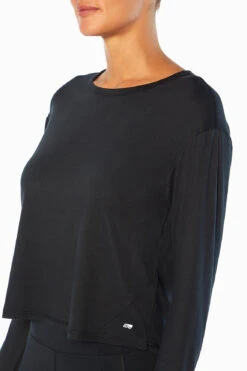 Marika Essential Long Sleeve Tee 39 Marika Essential Long Sleeve Tee -Marika Shop MLT4279A 001.0673