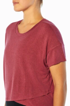 Marika Switchback Cropped Short Sleeve Tee -Marika Shop MLT4282A 6EY.49328