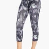 Marika Sport Line Geo Printed Capri Legging - Viola -Marika Shop YLC1022S 9K1 1203 LoRes RT 1